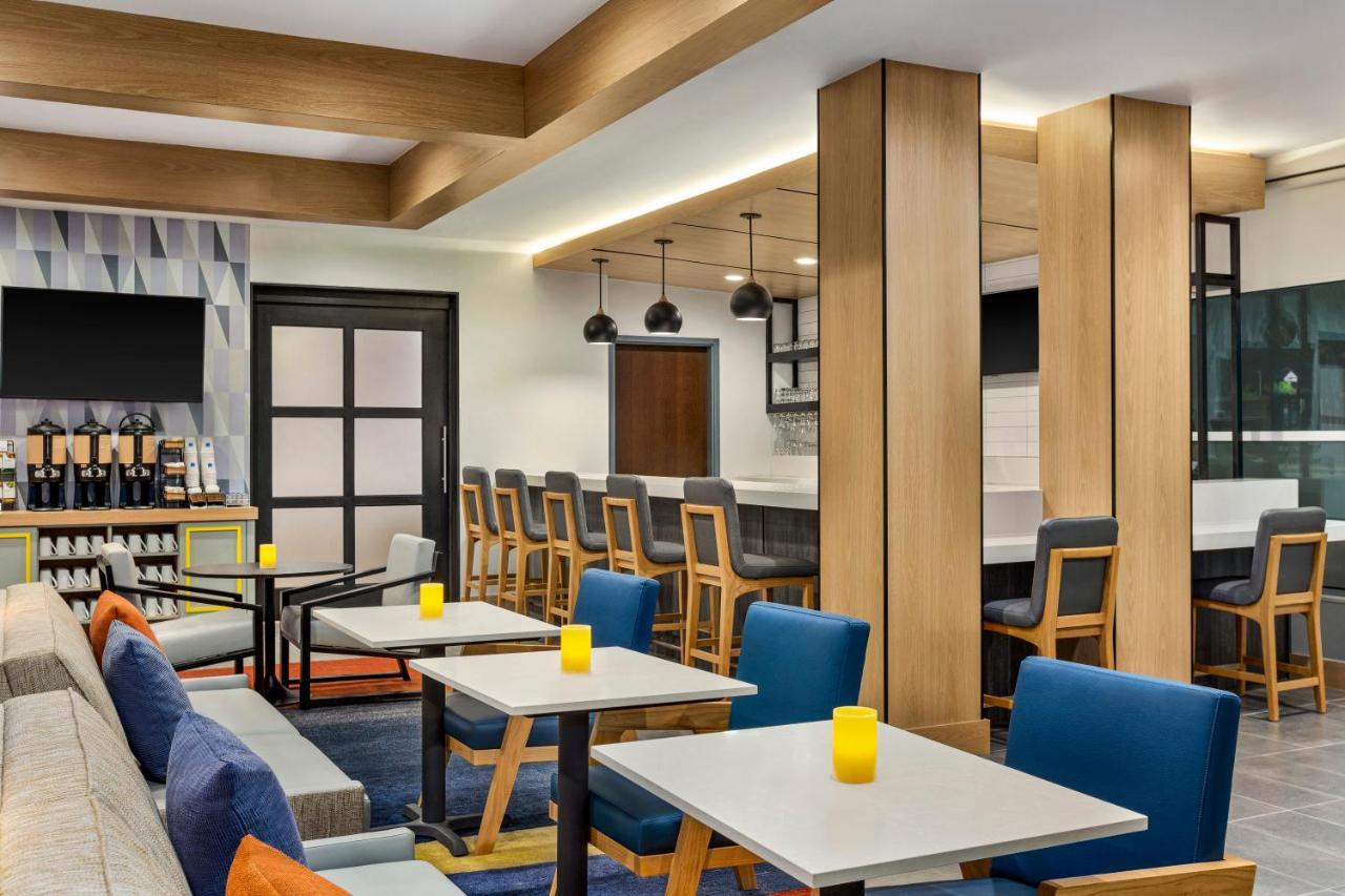 Hyatt House Bryan/College Station Hotel Exterior photo